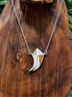 NWOT Sterling Silver Abstract Sculpted Pendant Necklace